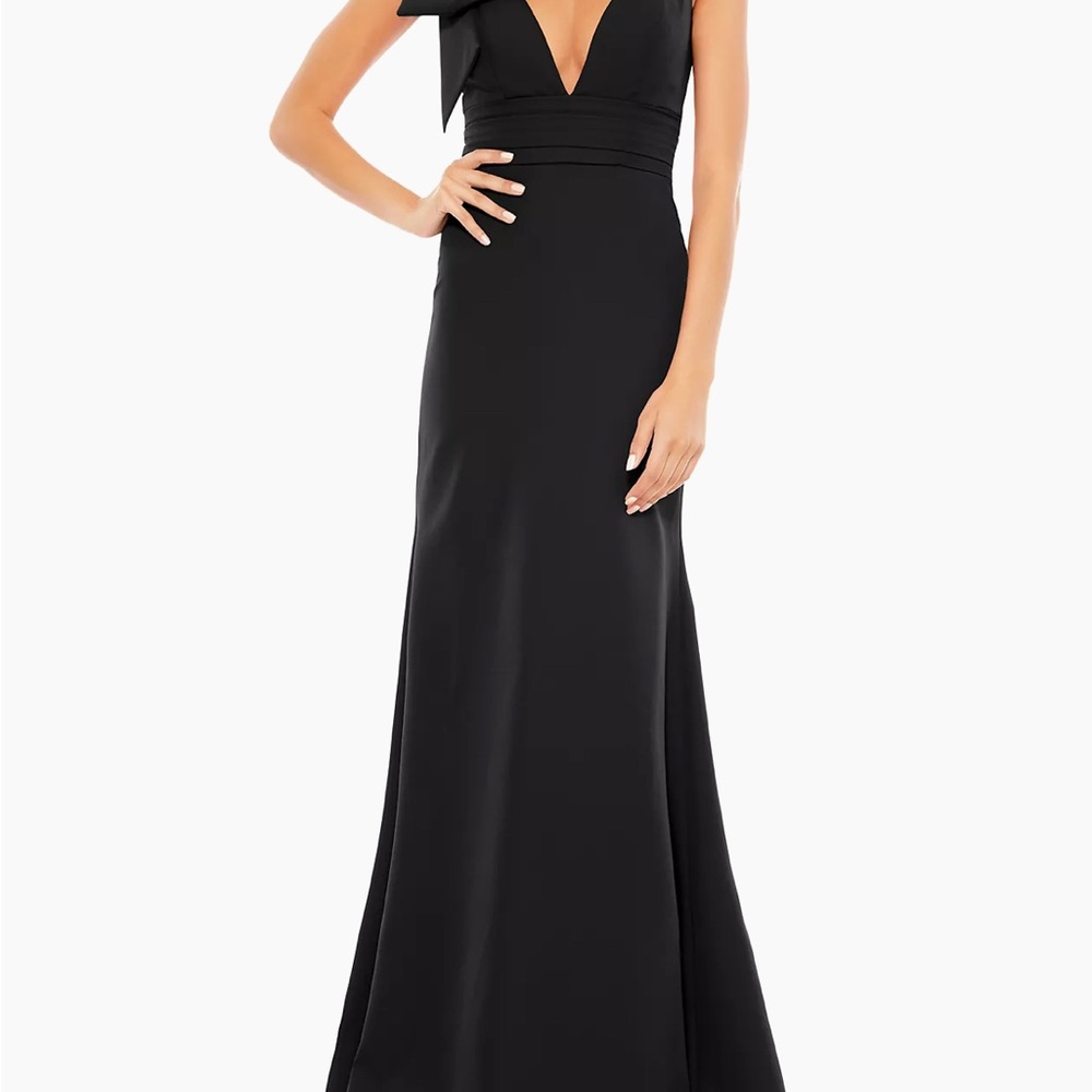 Elegant Black Evening Gown